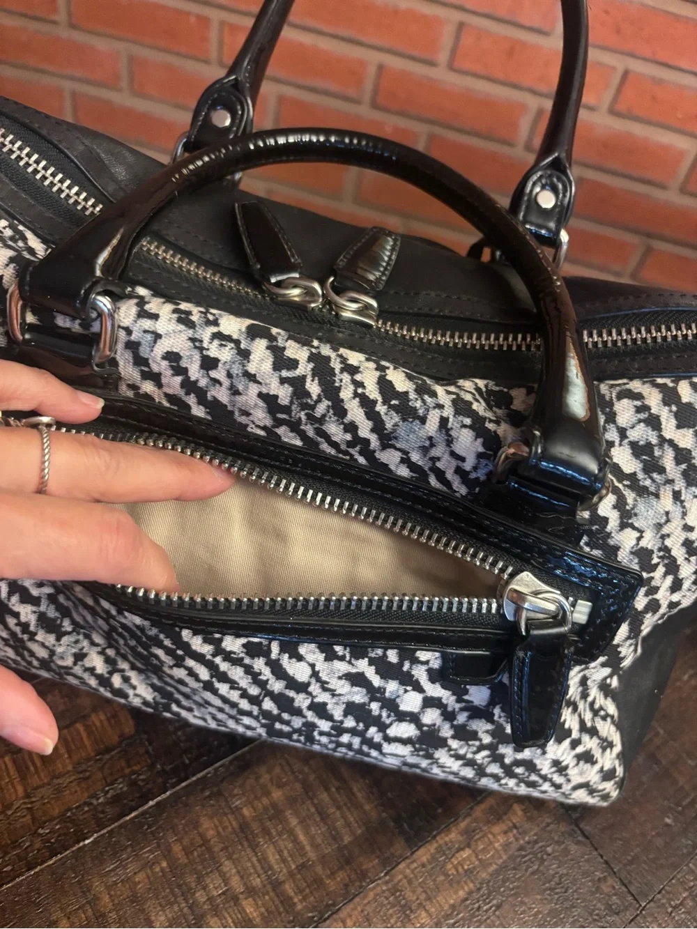 Coach 25814 LEGACY DONEGAL Satchel ❤️😎